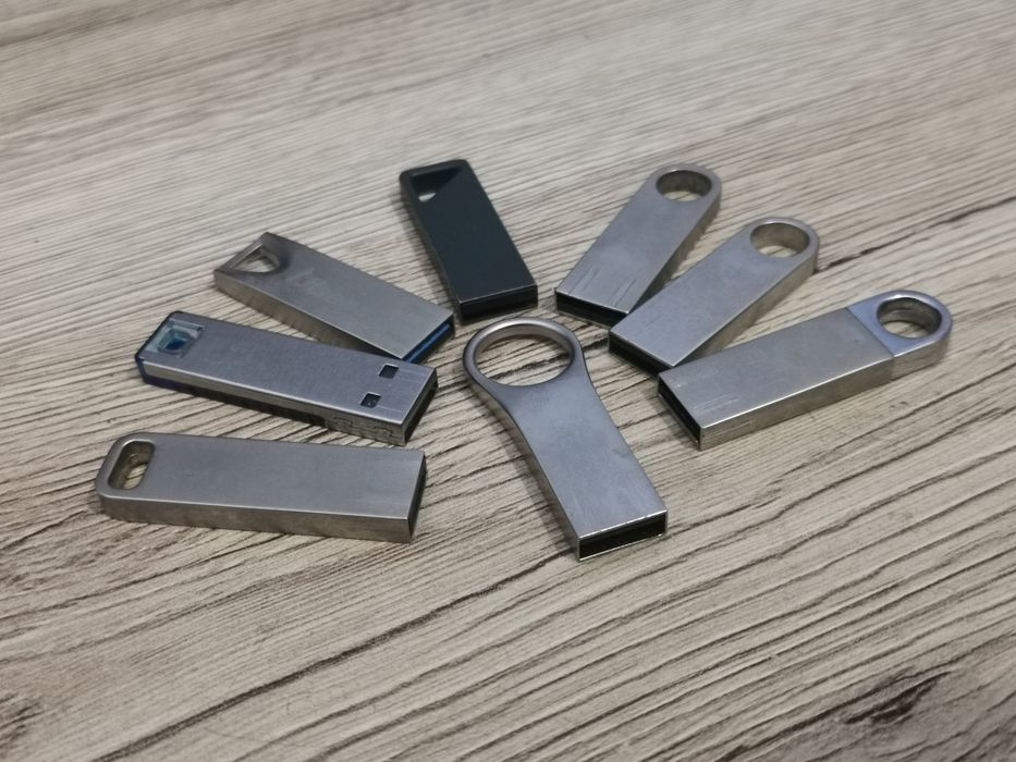 Pakiet metalowych pendrive 16GB