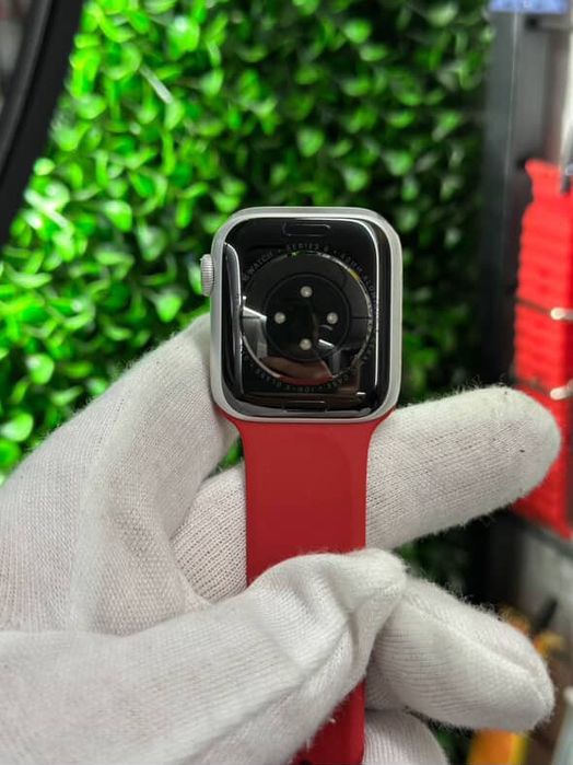 Apple Watch 6 40 Silver Батарея  100% Стан 9,5/10 Ціна : 5000