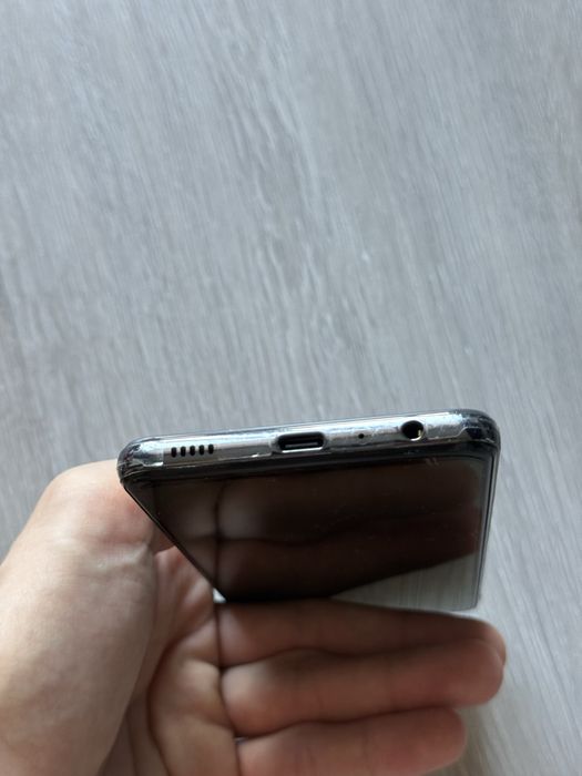Samsung Galaxy A32 на запчастини не вмикається