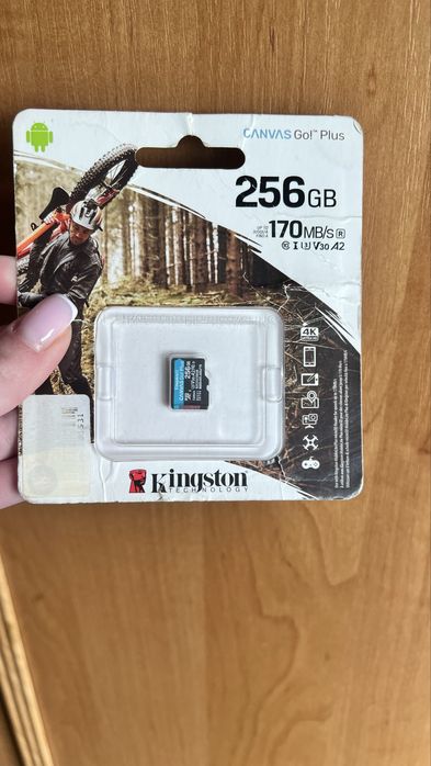 Продам карту пам’яті Kingston Canvas Go! Plus 256GB (microSD).