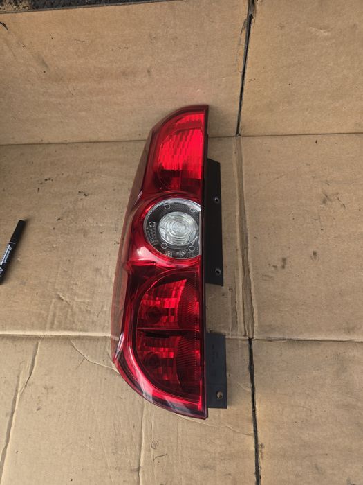Фонарь фара стоп Fiat Doblo Combo добло комбо 263
