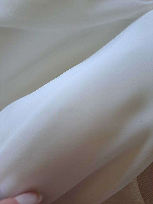 suknia ślubna piękna prosta stylowa
