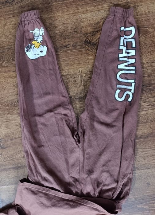 Komplet Lazy Dog peanuts r. 128 joggersy+ koszulka