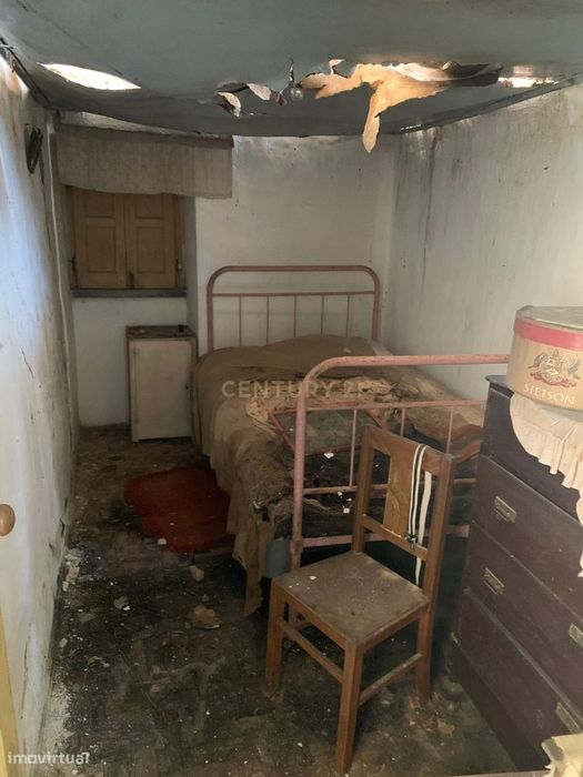Ruína de Moradia com Potencial de Reconstrução em Poços de Baixo, Frei