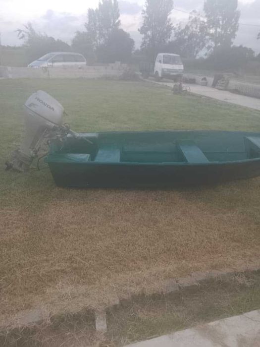 Barco vega todo em dia