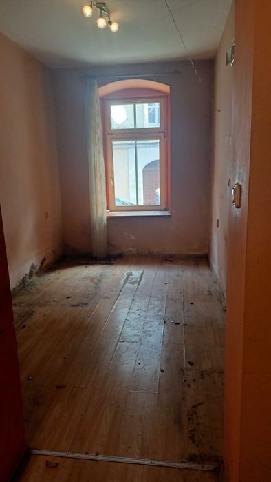 sprzedam mieszkanie gabinet lokal studio do remontu