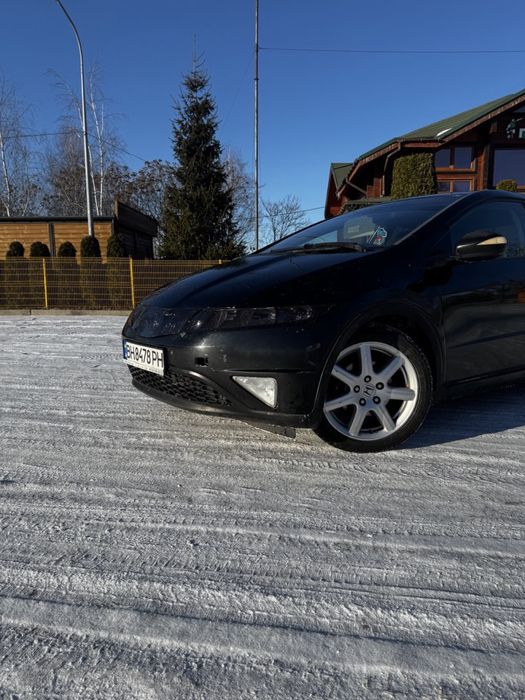 терміновий продаж Honda civic 5D продам машину