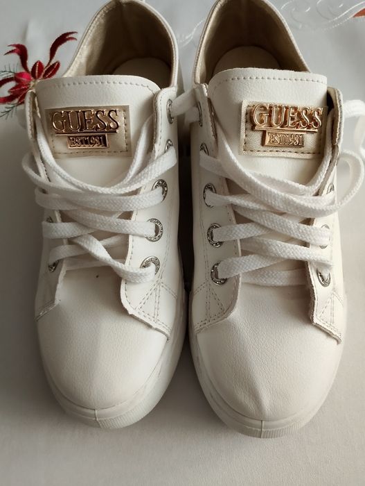 Buty sportowe damskie Guess rozmiar 38 wkładka 23