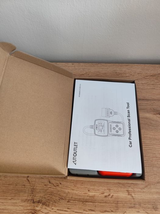 Skaner diagnostyczny OBD2 AUTOUTLET
