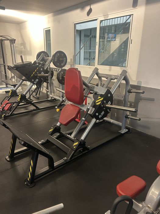 Vendo hack squat como nova