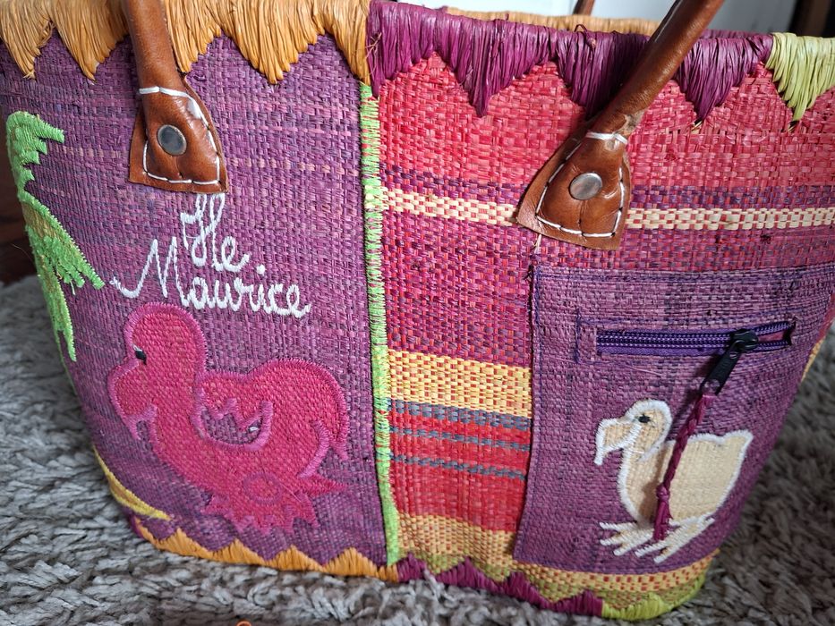 Saco de praia e bolsa pequena