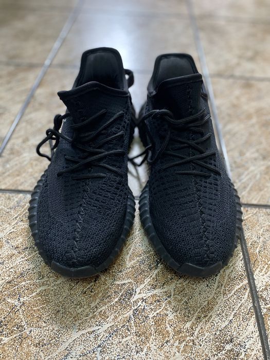 Adidas Yeezy Boost 350 V2 Preto – Original – Tamanho 40
