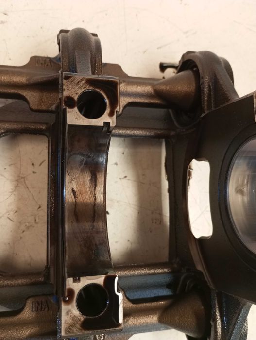 Módulo Veios de Contra-Balanço e Mancal Motor OM651 Mercedes (A6510130436)