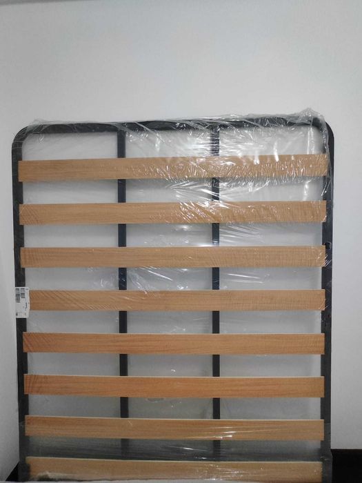 Cama de casal com 4 gavetas + estrado (Tudo novo, ainda selado)