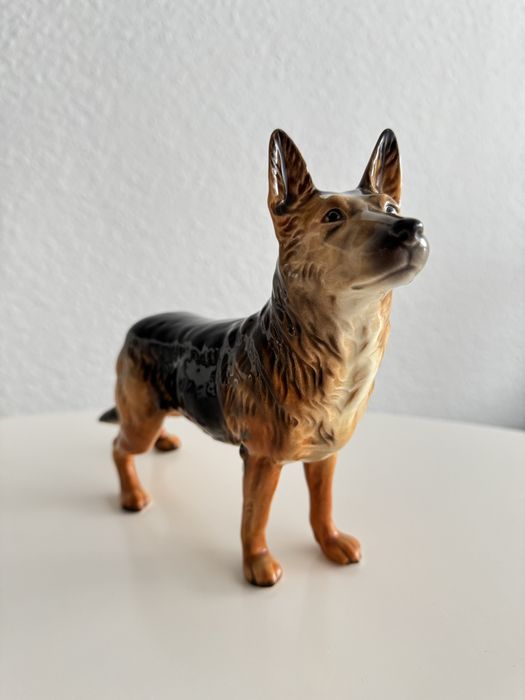 Duża figurka pies wilczur owczarek Goebel sygnowana