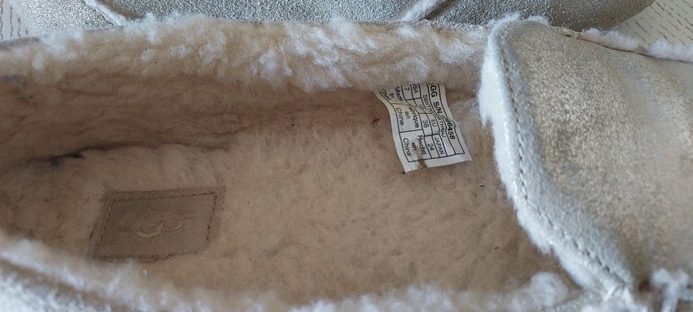 Жіночі Puma  Ugg Chester