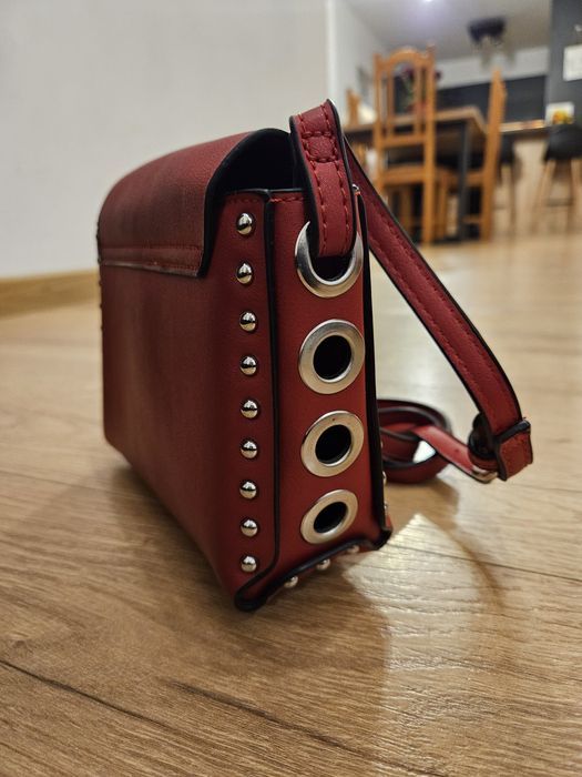 Torebka,listonoszka, mini 15×21cm, czerwona