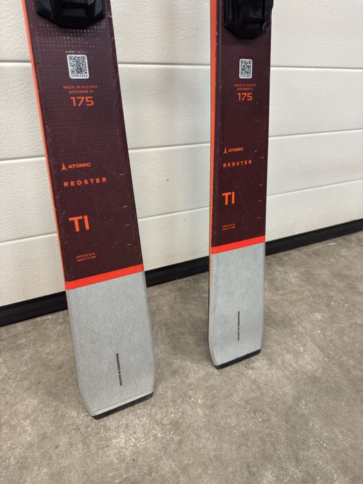 Narty Atomic Redster TI 175 cm 2023