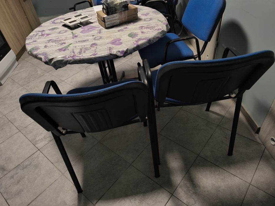 Krzesła biurowe używane