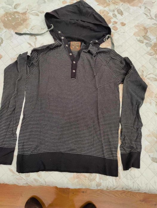 Camisola capuz Pull & Bear tam M.