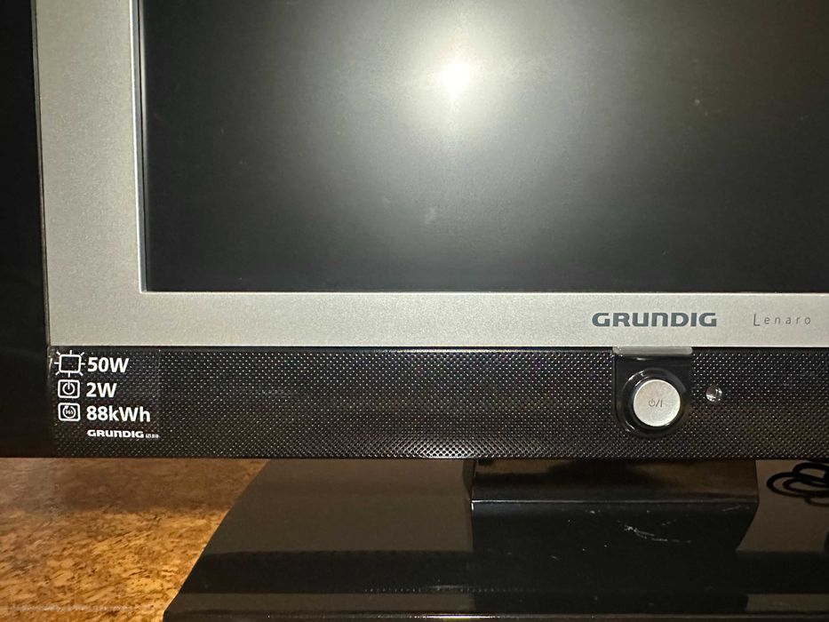 TV Grundig 19'' semi-nova