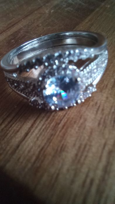 Śliczny pierścionek