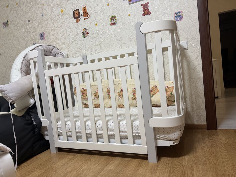 Детская кроватка