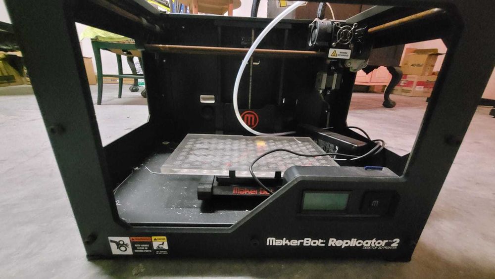 Impressora 3D Makerbot Replicator 2