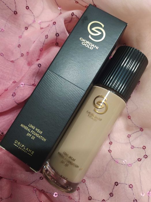 Podkład Light Ivory Neutral Oriflame