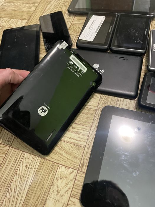 Планшети / навігатори