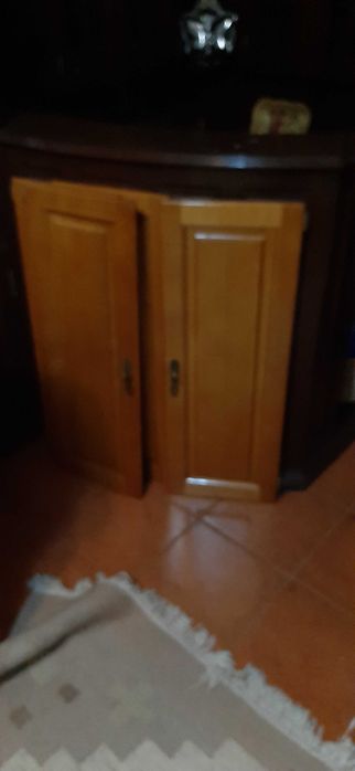 4 portas de ármario em castanho