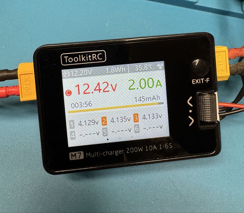 Зарядное устройство ToolkitRC M7 200w