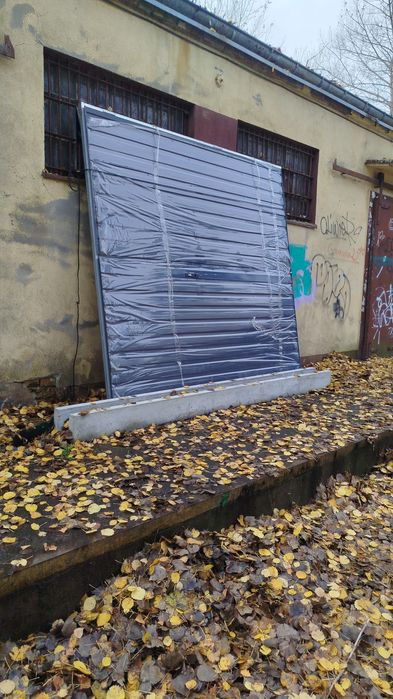 Brama garażowa dwudrzwiowa 220/230