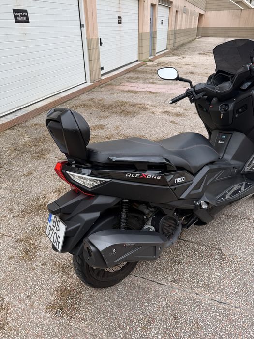 Mota 125cc como nova.