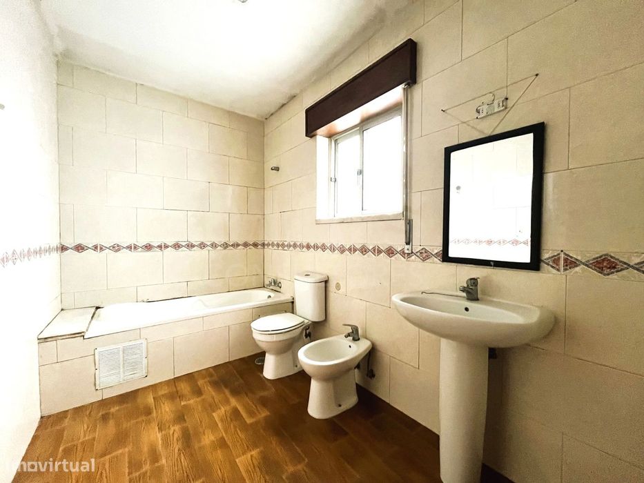 Apartamento com terraço no centro de Samora Correia