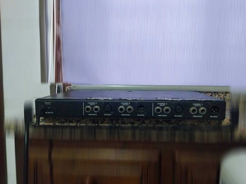 Equalizador Peavey EQ 215