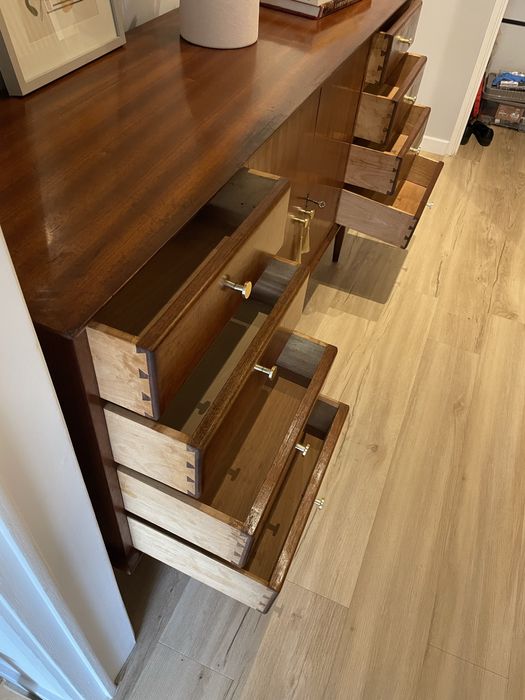 Aparador vintage - Madeira maciça