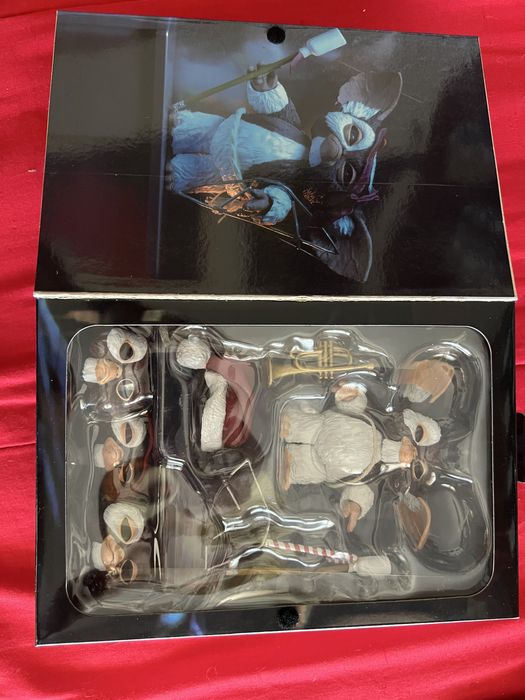 NECA Gremlins Movie Edition Action Figure – Gizmo64738867085059122