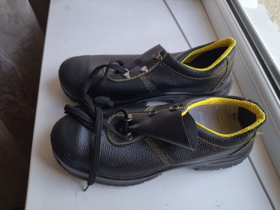 Ботинки рабочие продам