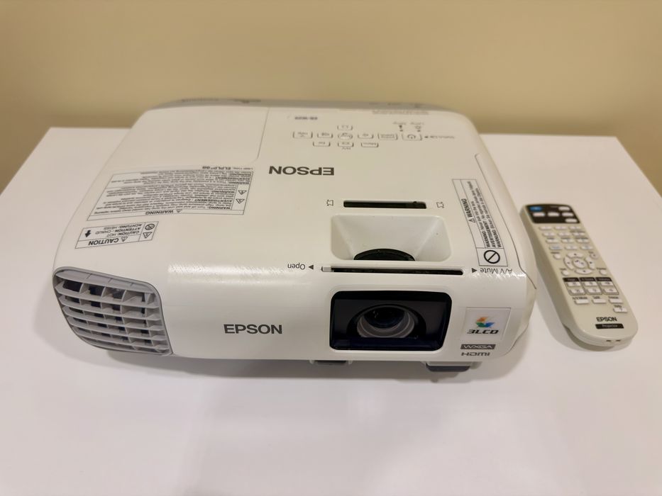 Epson EB-W29 3000 Lumens | Como Novo | Comando + HDMI