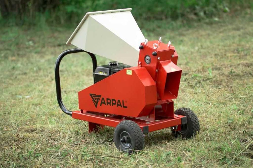 Спилювання дерев, подрібнення гілок, благоустрій території