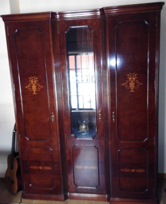 Mobília de Quarto Casal Completa (Roupeiro + Secretária)