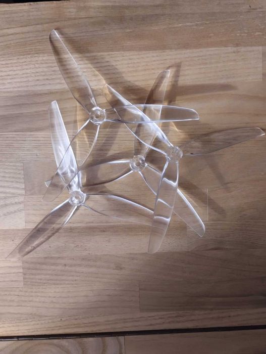 Пропеллеры для FPV 7X4X3 .    7" дронів (2CW+2CCW) родріб  60грн / ком