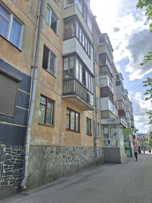 1 поверх! Продаж 3 кім квартири Пр. Перемоги (Круг)