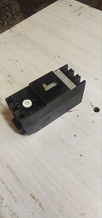 Продам автоматы 25 а