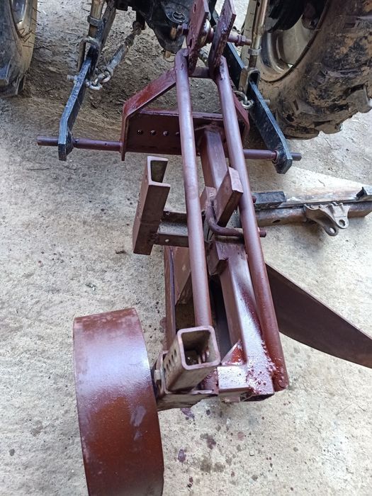 Плуг до трактора