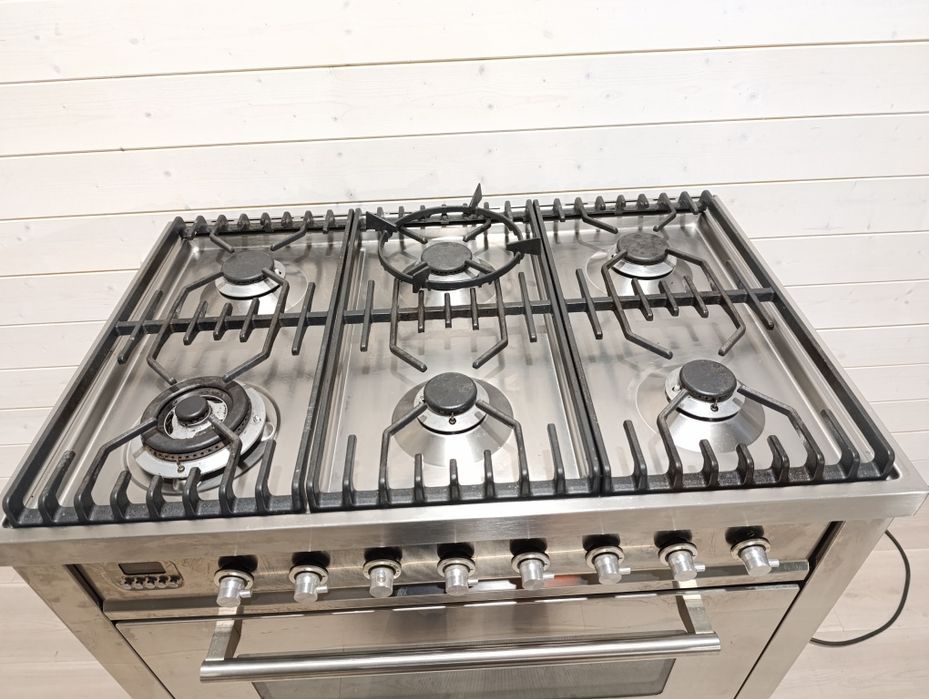 Kuchnia włoska  BORETTI Gaz+piekarnik elektryczny 230V.