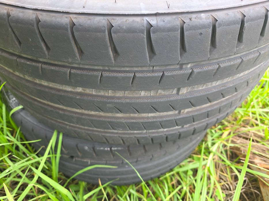 Pneus 245 35 zr 21 Tesla continental 5
