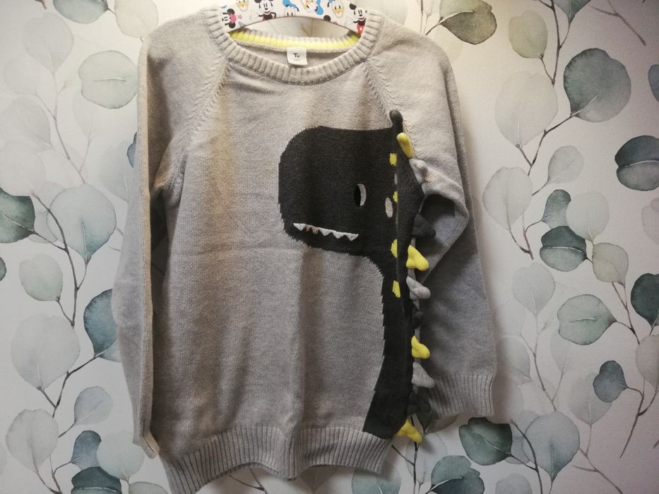 Chłopięcy sweterek Tu 104