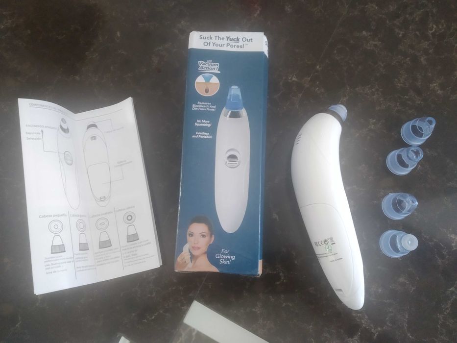 Nowy Masażer, wacum do twarzy, ciała. Przeciwdziała zaskórnikom.